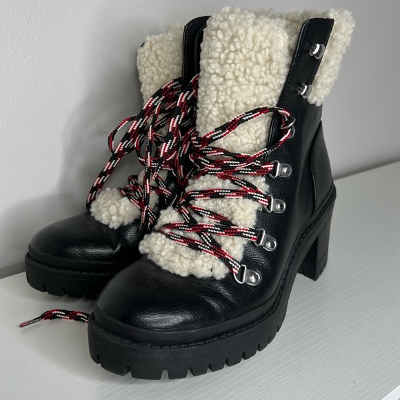 Universal Thread sherpa lined boot. Multi-colored lace up, combat style boot. - Picture 2 of 6